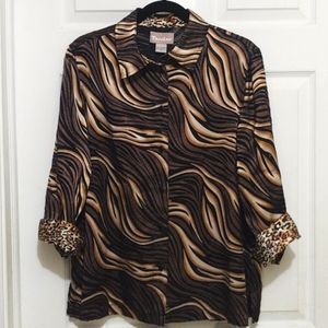 Tanjay Button Down Animal Print Blouse Sz 10
